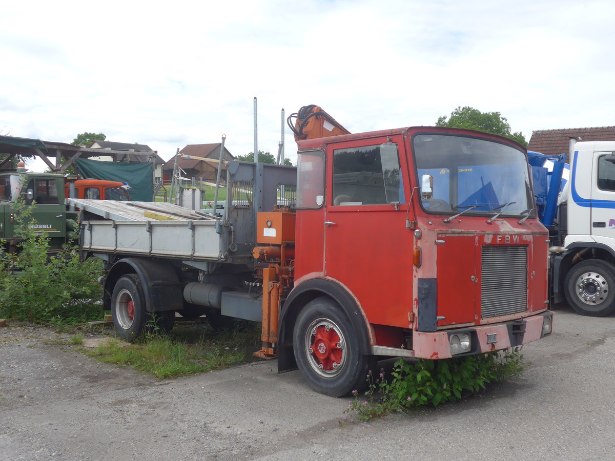 (217'698) - Nssli, Agasul - FBW am 8. Juni 2020 in Agasul, Garage
