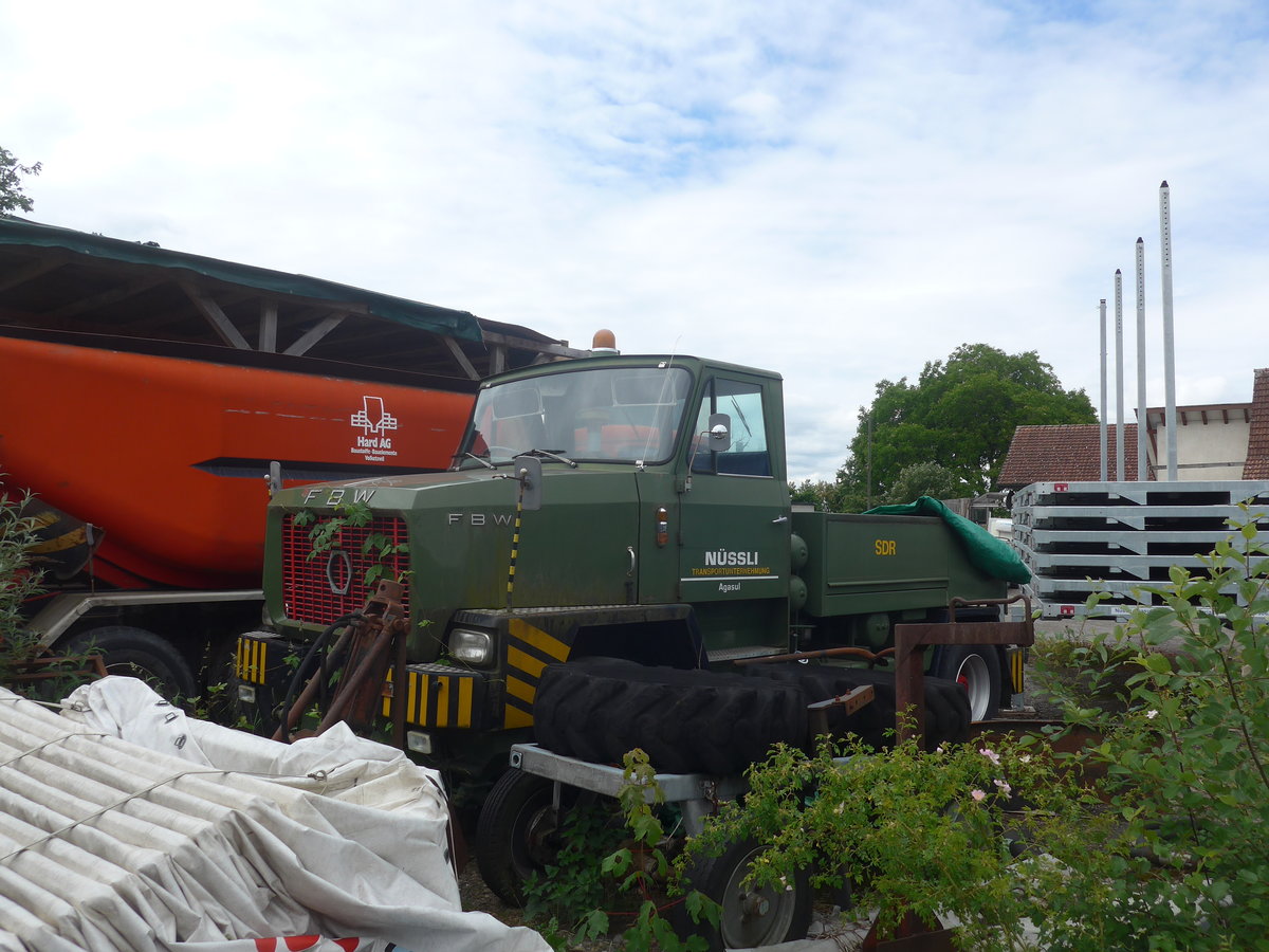 (217'700) - Nssli, Agasul - FBW am 8. Juni 2020 in Agasul, Garage