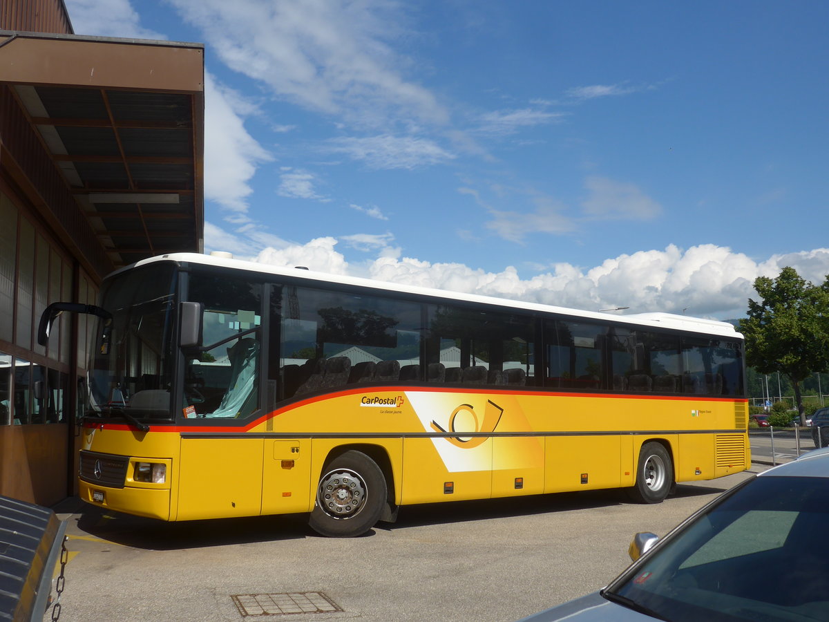 (217'807) - CarPostal Ouest - VD 548'726 - Mercedes am 13. Juni 2020 in Yverdon, Garage