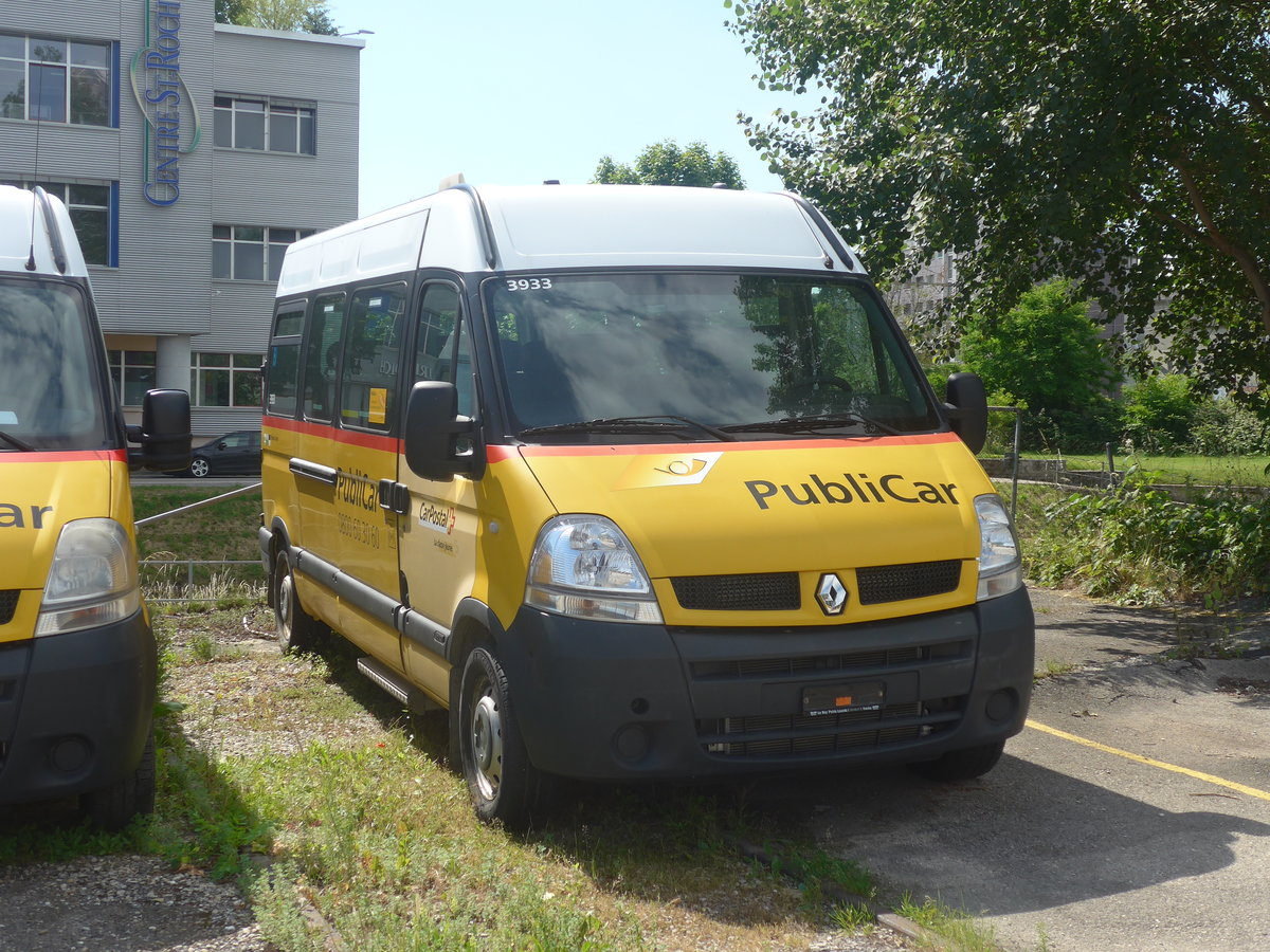 (217'834) - CarPostal Ouest - (VD 386'108) - Renault am 13. Juni 2020 in Yverdon, Garage