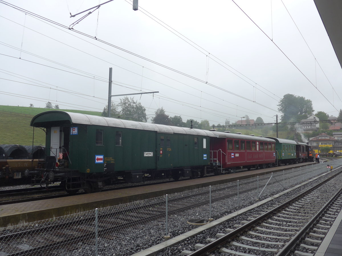 (217'932) - SBB-Gterwagen - Nr. 17'124 - am 14. Juni 2020 im Bahnhof Sumiswald-Grnen
