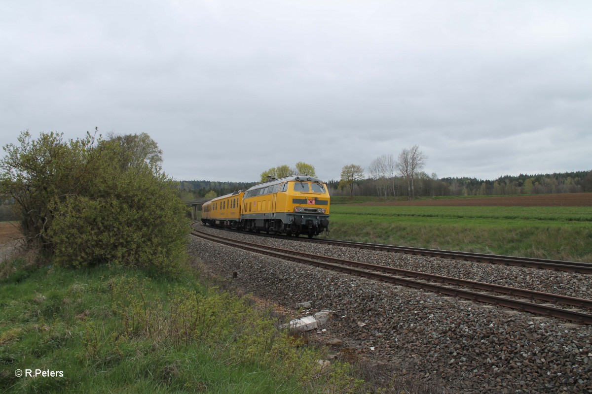 218 392-9 schiebt den Fahrwegmesszug der DB Netz und Instandsetztung Systemtechnik von Nürnberg nach Hof bei Oberteich. 15.04.14