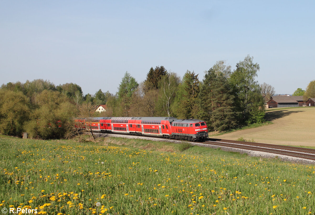 218 403-4 mit dem RE2 RE4852 München - Hof bei Escheldorf. 01.05.24