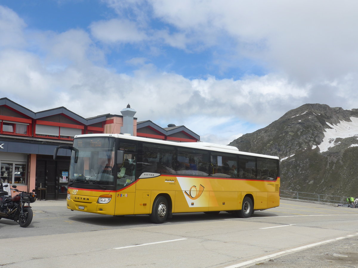 (218'087) - PostAuto Bern - Nr. 70/BE 653'387 - Setra am 21. Juni 2020 in Nufenen, Passhhe