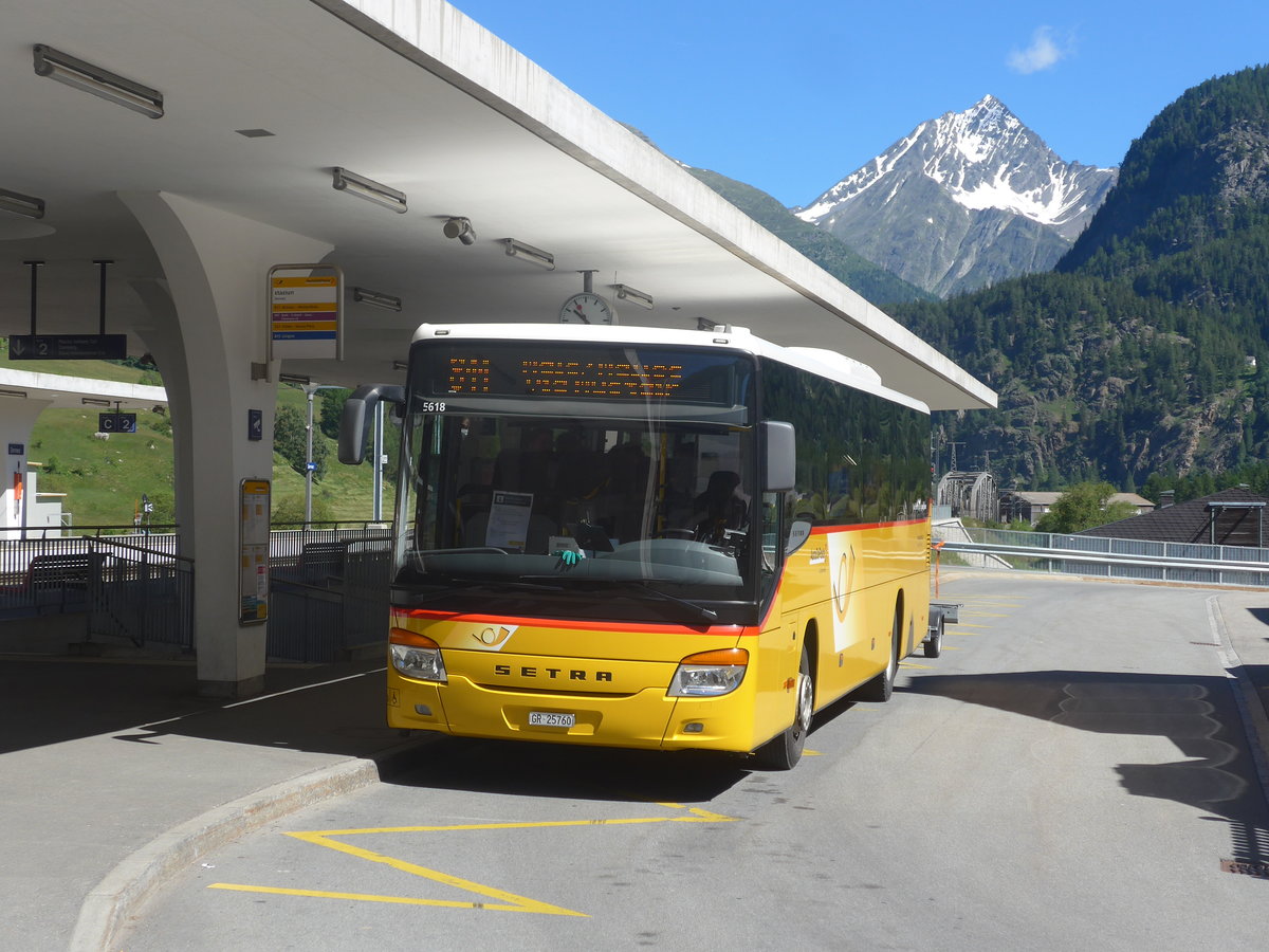 (218'452) - Terretaz, Zernez - GR 25'760 - Setra am 5. Juli 2020 beim Bahnhof Zernez