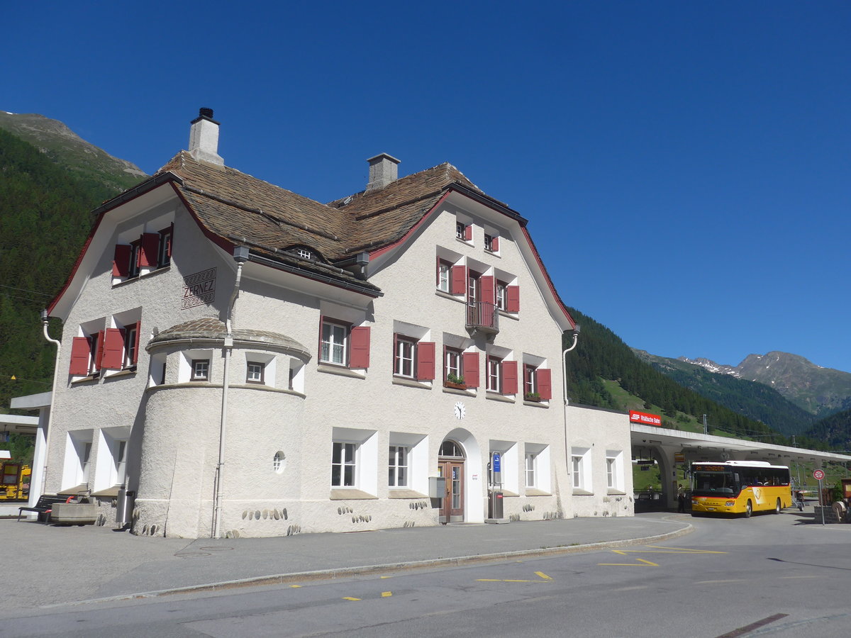 (218'454) - Terretaz, Zernez - GR 25'760 - Setra am 5. Juli 2020 beim Bahnhof Zernez