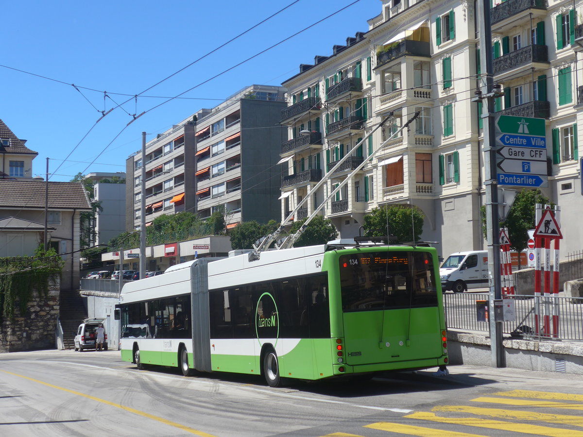 (218'532) - transN, La Chaux-de-Fonds - Nr. 134 - Hess/Hess Gelenktrolleybus (ex TN Neuchtel Nr. 134) am 6. Juli 2020 beim Bahnhof Neuchtel