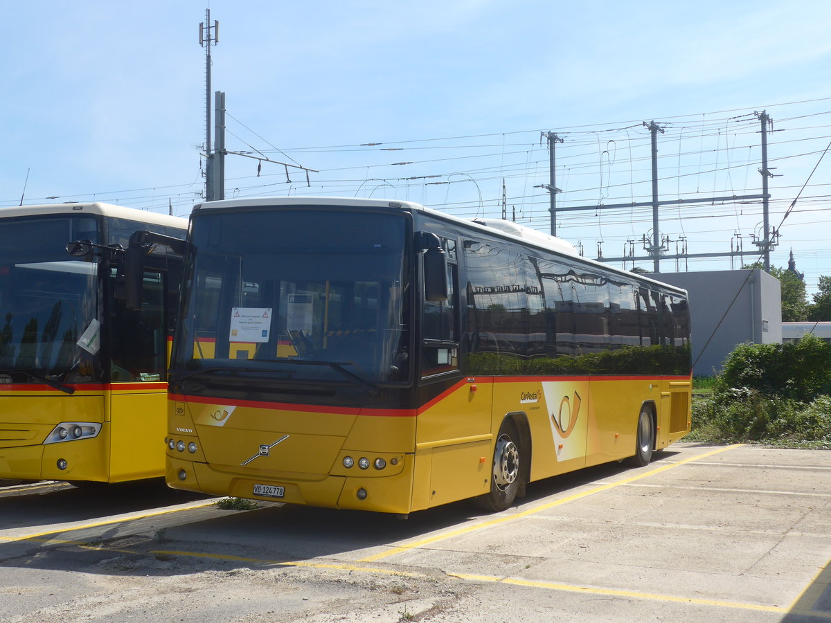 (219'052) - CarPostal Ouest - VD 124'778 - Volvo am 25. Juli 2020 in Yverdon, Garage