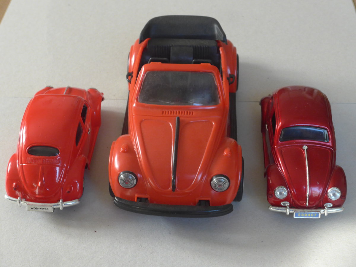 (219'666) - Drei VW-Kfer am 15. August 2020 in Thun (Modelle)