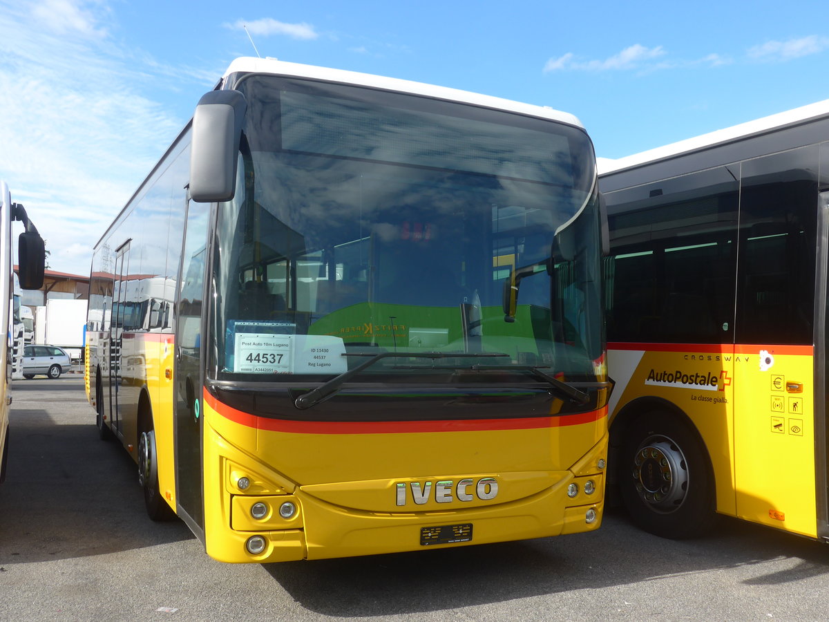 (220'049) - AutoPostale Ticino - PID 11'430 - Iveco am 23. August 2020 in Kerzers, Interbus