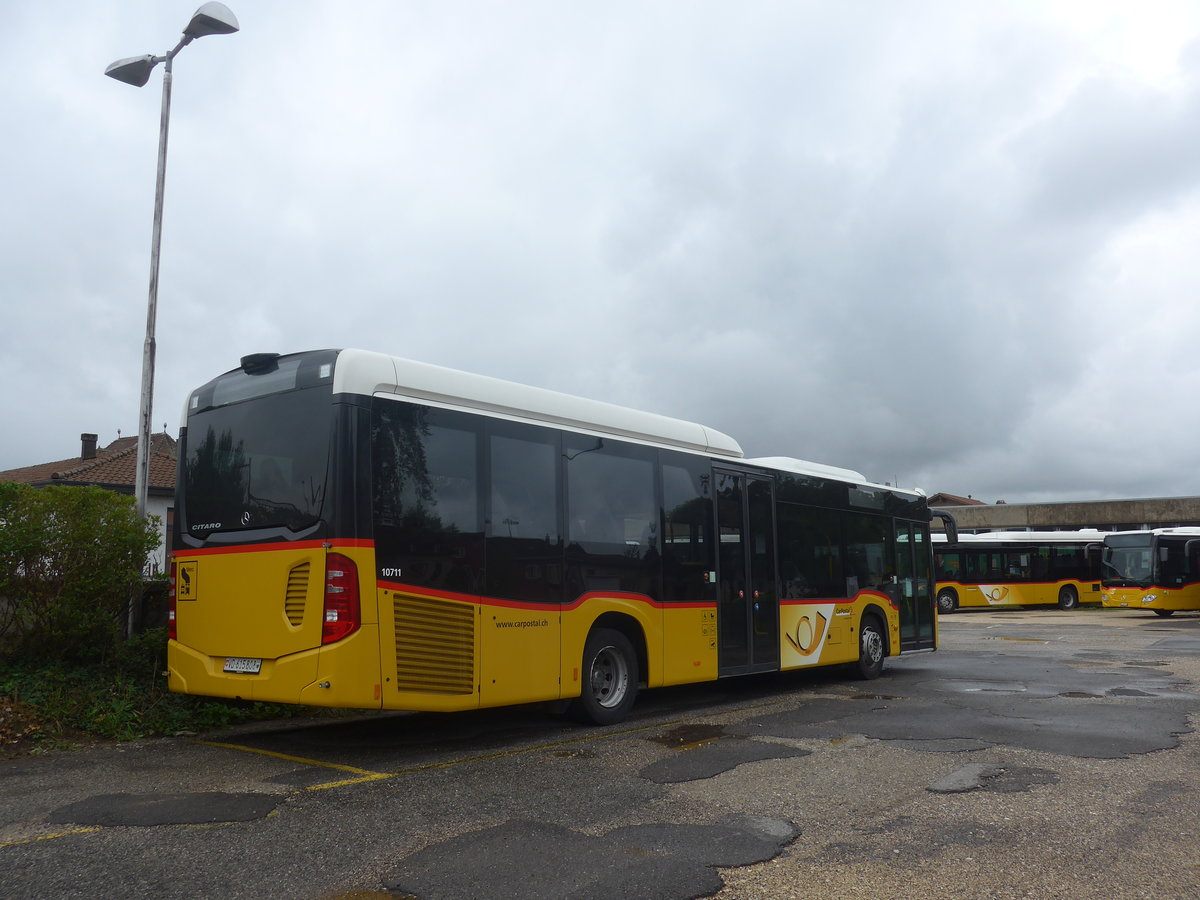 (220'288) - CarPostal Ouest - VD 615'808 - Mercedes am 30. August 2020 in Yverdon, Garage