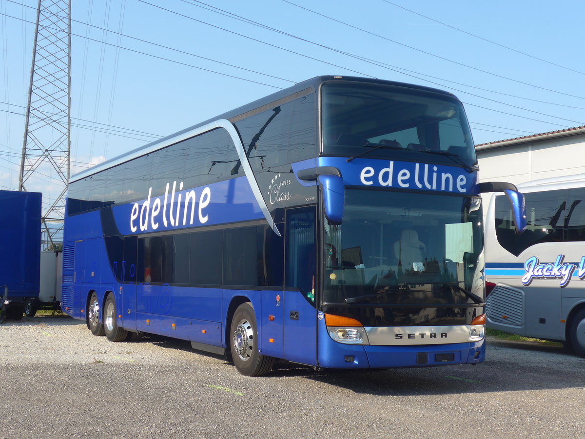 (220'677) - Edelline, Liebefeld - Nr. 45 - Setra am 12. September 2020 in Kerzers, Garage