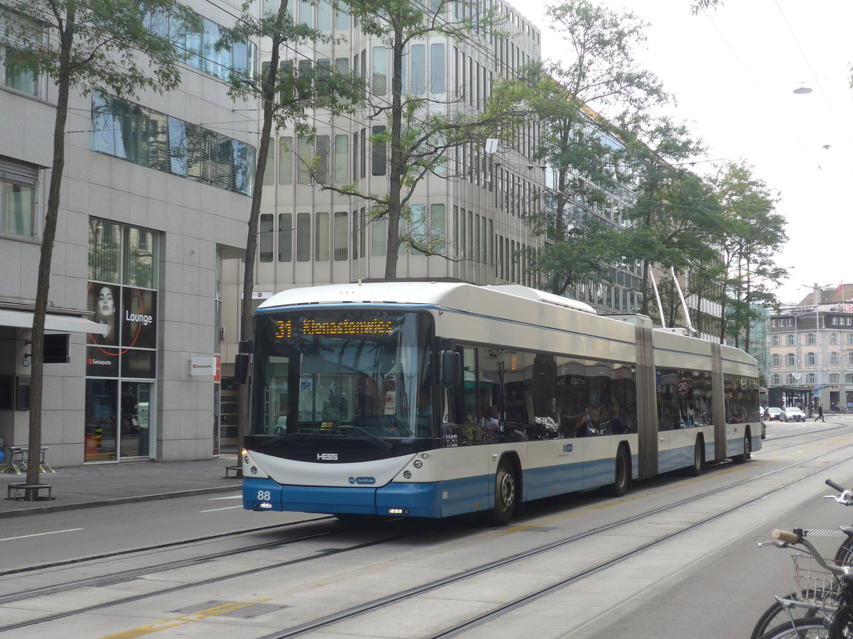 (220'958) - VBZ Z�rich - Nr. 88 - Hess/Hess Doppelgelenktrolleybus am 22. September 2020 in Z�rich, L�wenstrasse