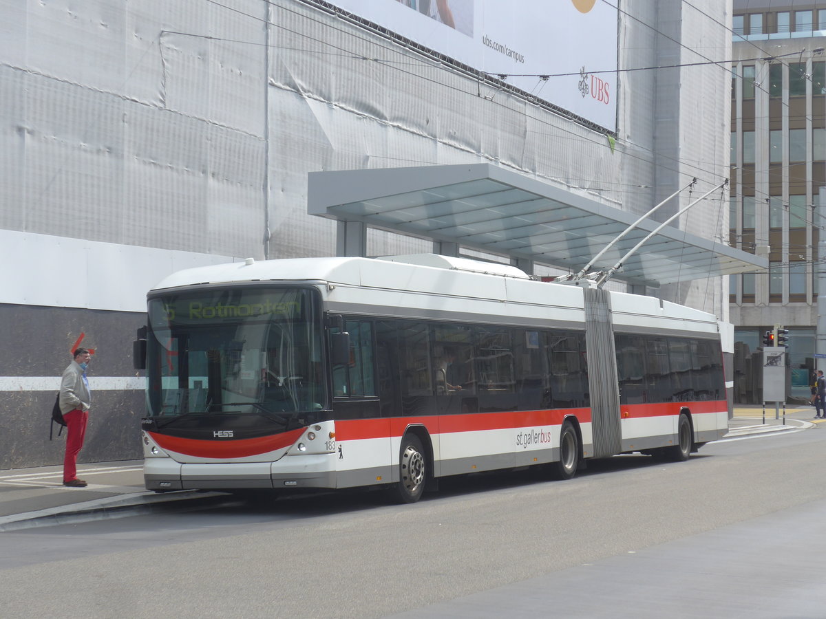 (221'215) - St. Gallerbus, St. Gallen - Nr. 183 - Hess/Hess Gelenktrolleybus am 24. September 2020 beim Bahnhof St. Gallen