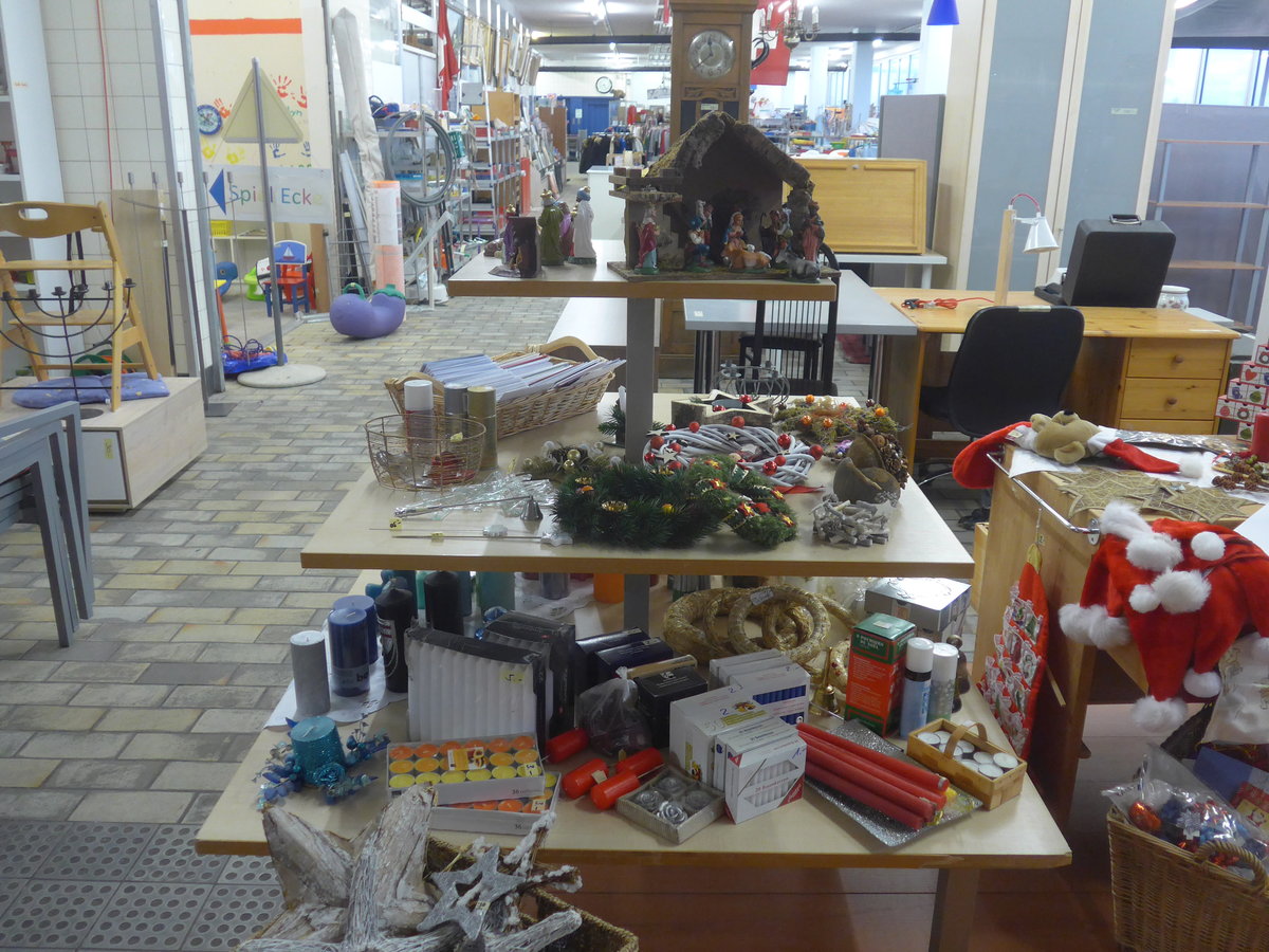 (221'925) - Weihnachtsverkauf 2020 im BrockiShop Thun am 17. Oktober 2020