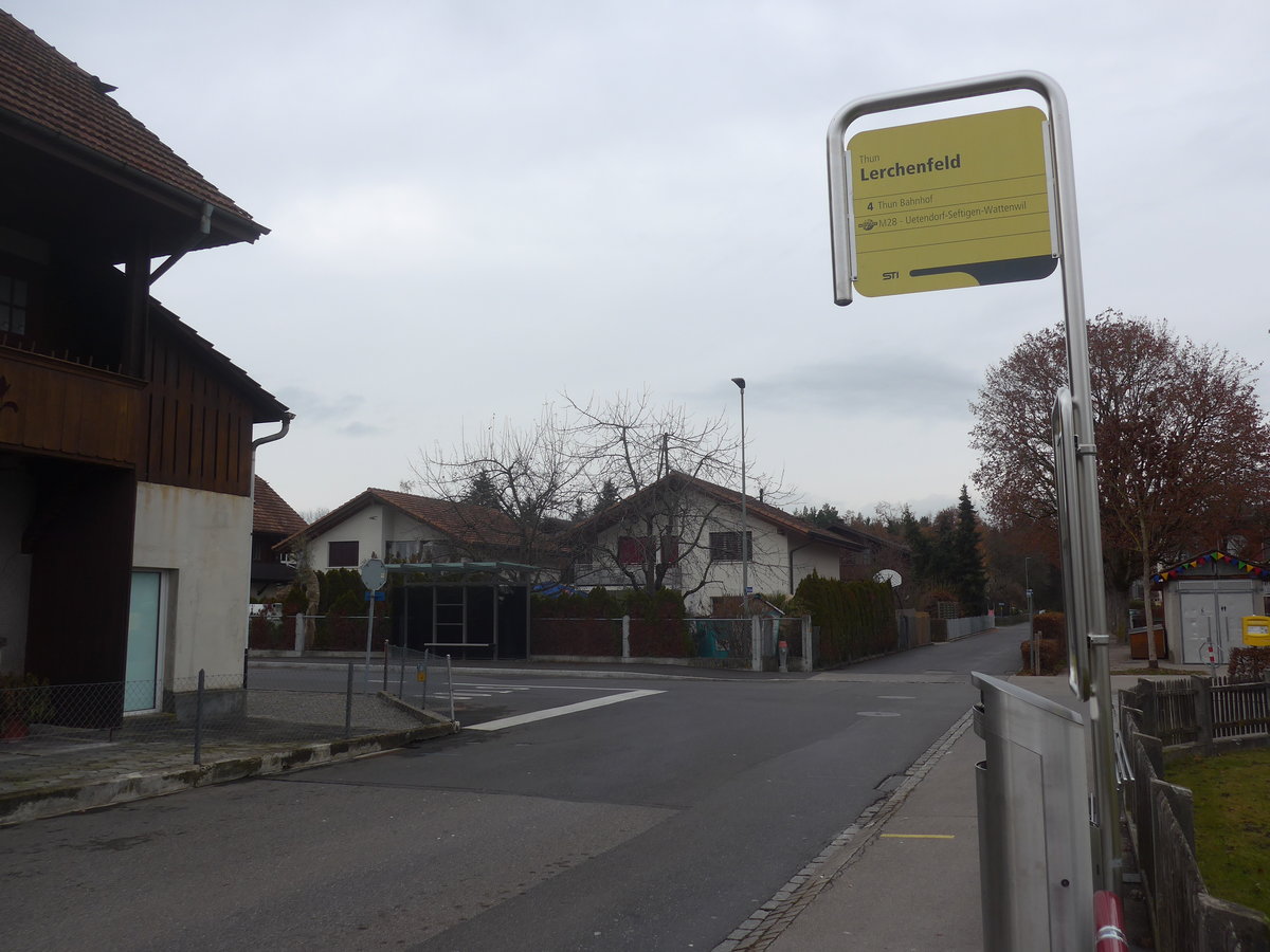 (222'955) - Alte und neue STI-Haltestelle  Lerchenfeld  am 4. Dezember 2020 in Thun-Lerchenfeld