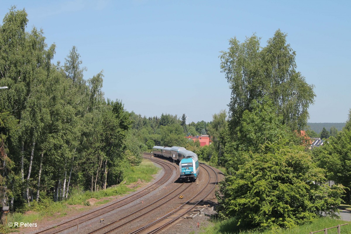 223 064 fährt mit dem ALX84113 Hof - München in Marktredwitz ein. 05.06.15