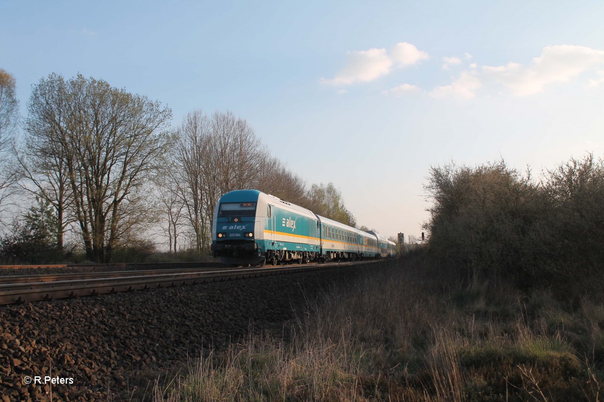 223 064 mit dem ALX84112 München - Hof bei Schönfeld. 06.04.14