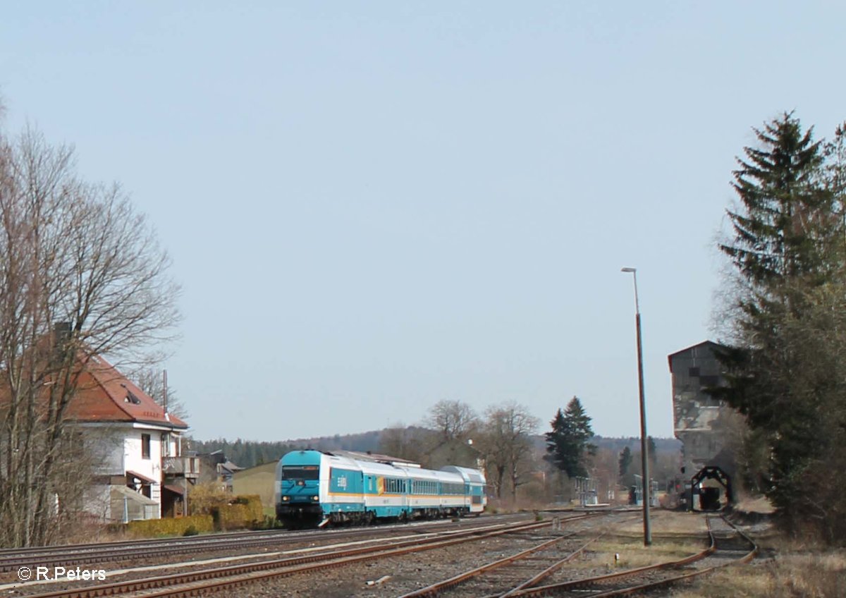 223 069 durchfährt Pechbrunn mit dem ALX84106 München - Hof. 02.04.16