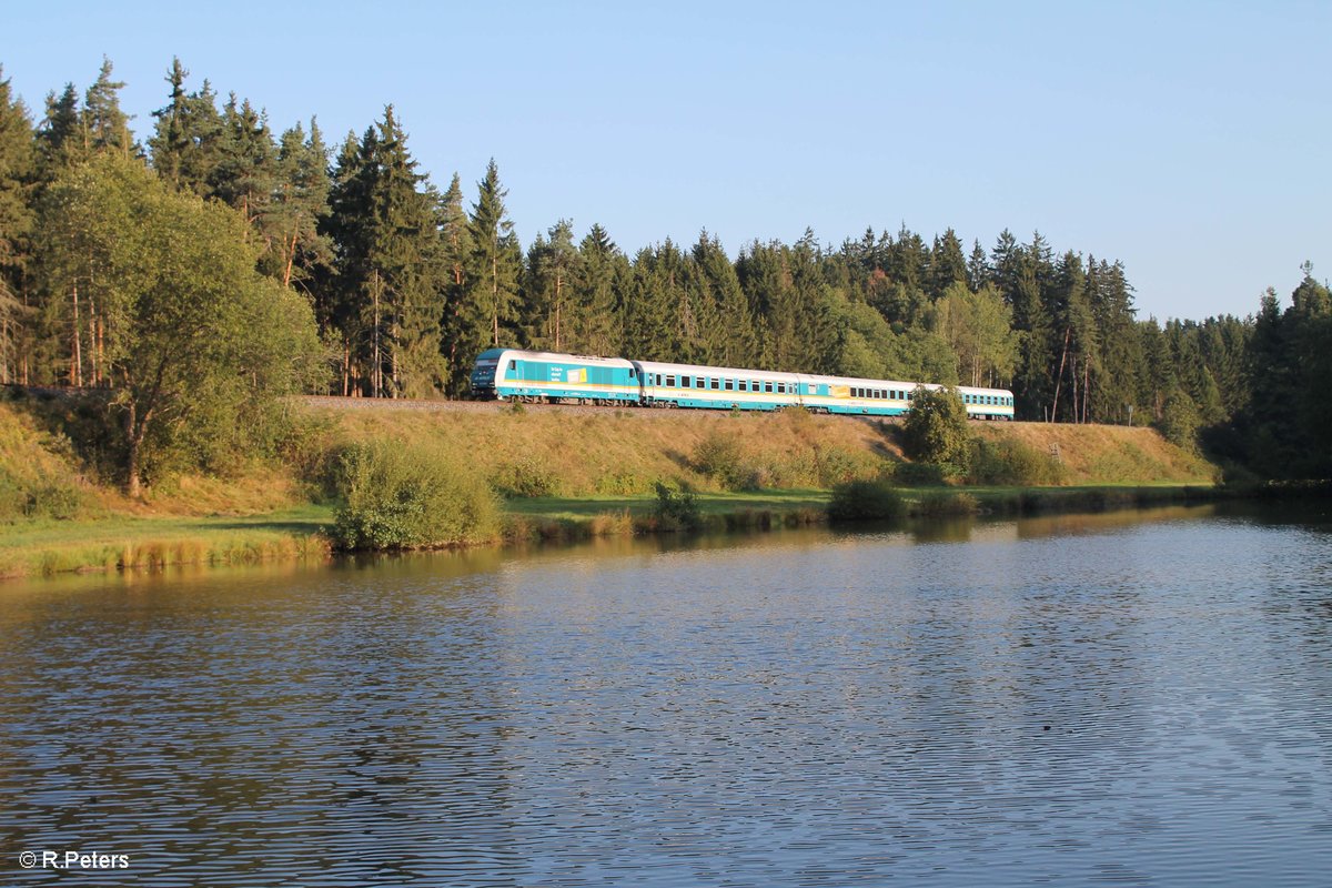 223 069 zieht den ALX84111 Hof - München kurz vor Wiesau/Oberpfalz. 15.09.16