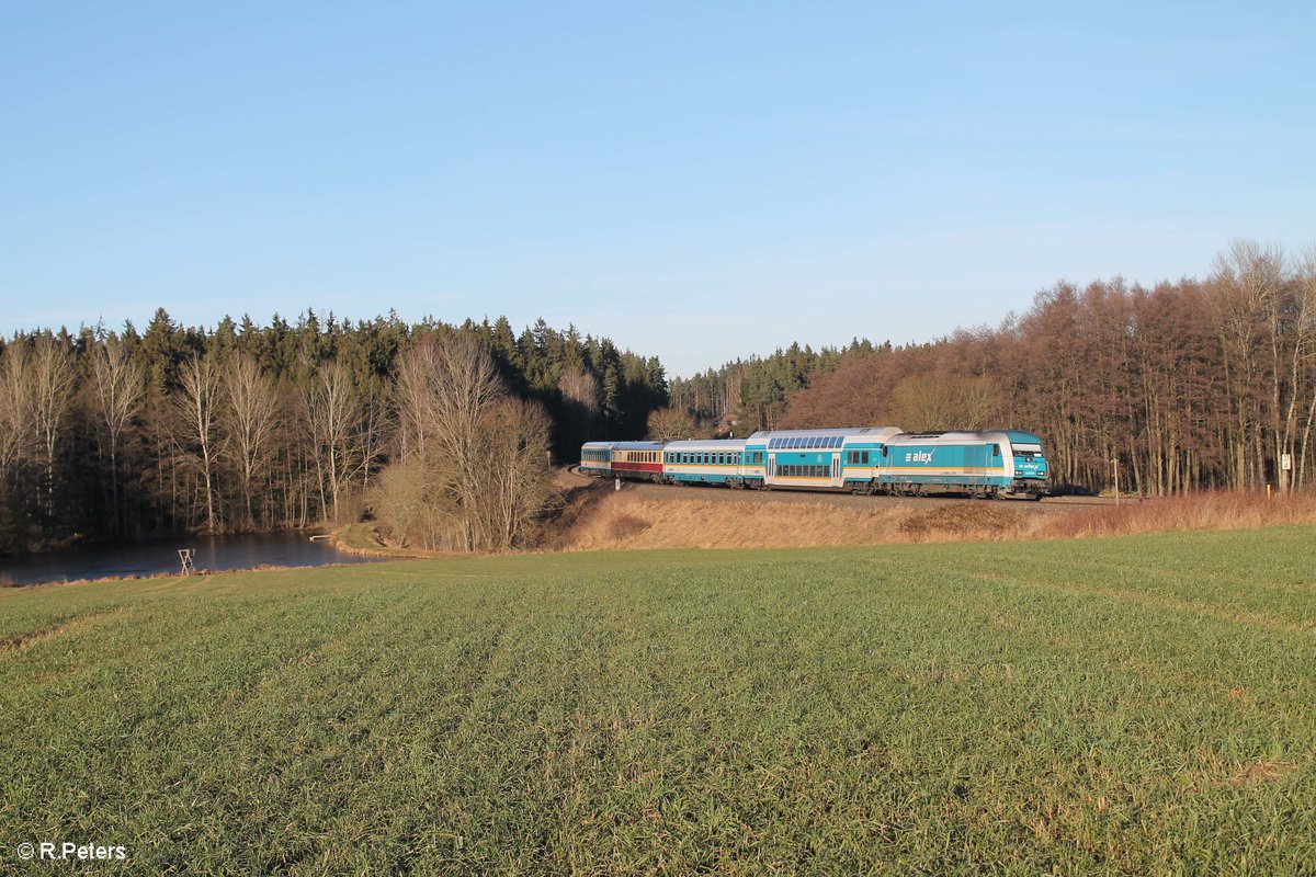 223 072 mit dem ALX84115 Hof - München bei Oberteich. 03.12.16