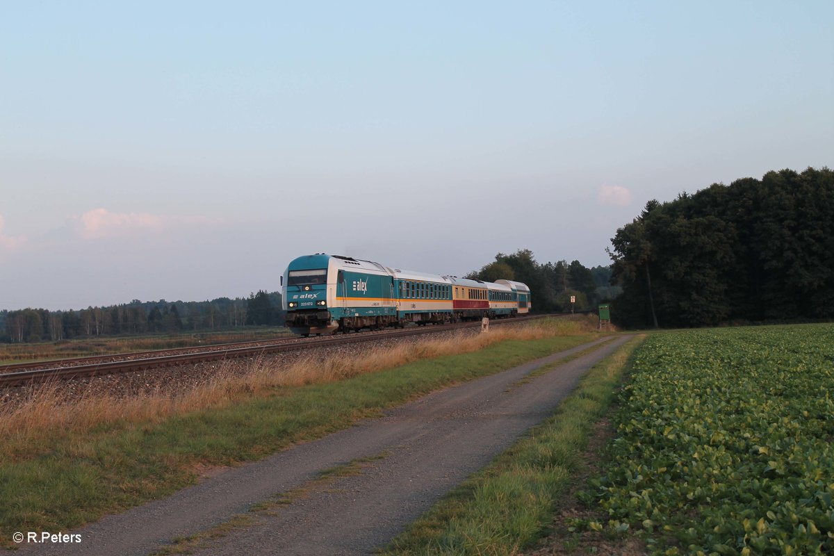 223 072 zieht den verspäteten ALX84110 München - Hof bei Oberteich. 27.09.16