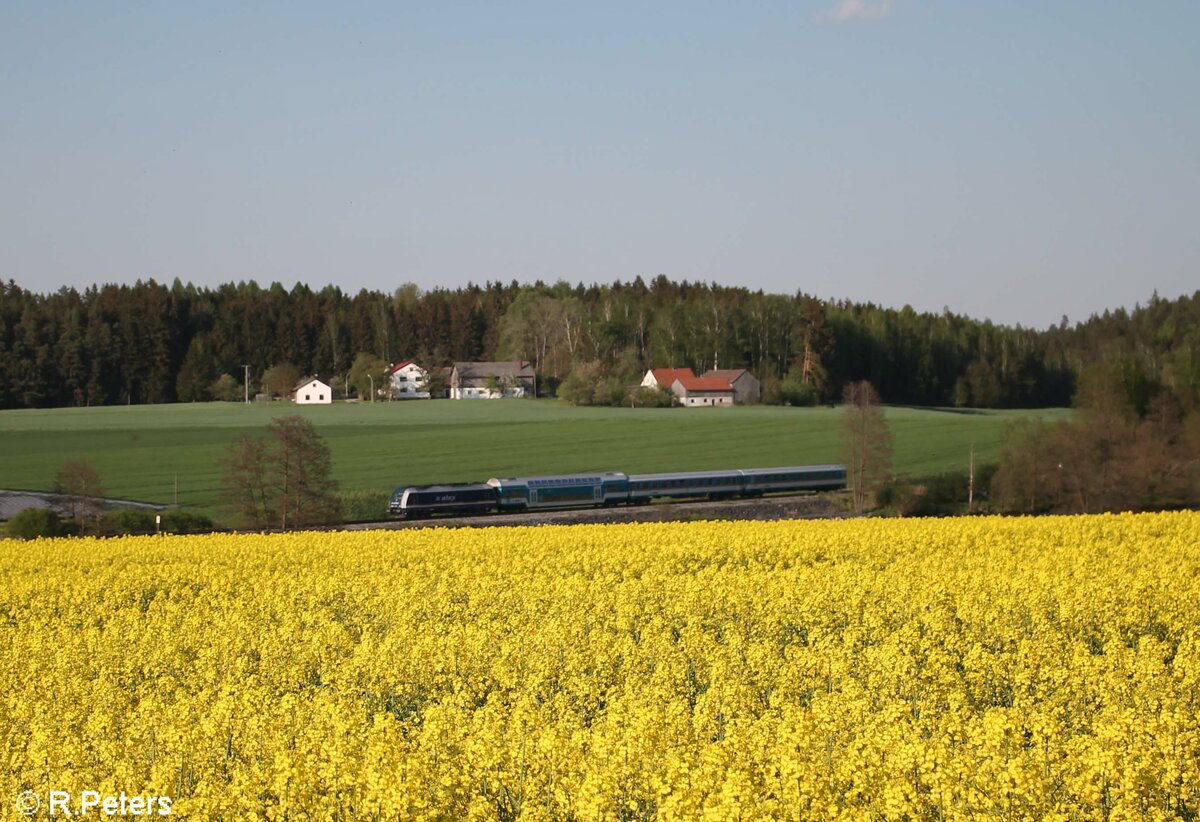 223 081 mit dem ALX RE2 79852 Hof - Mnchen bei Escheldorf. 11.05.22