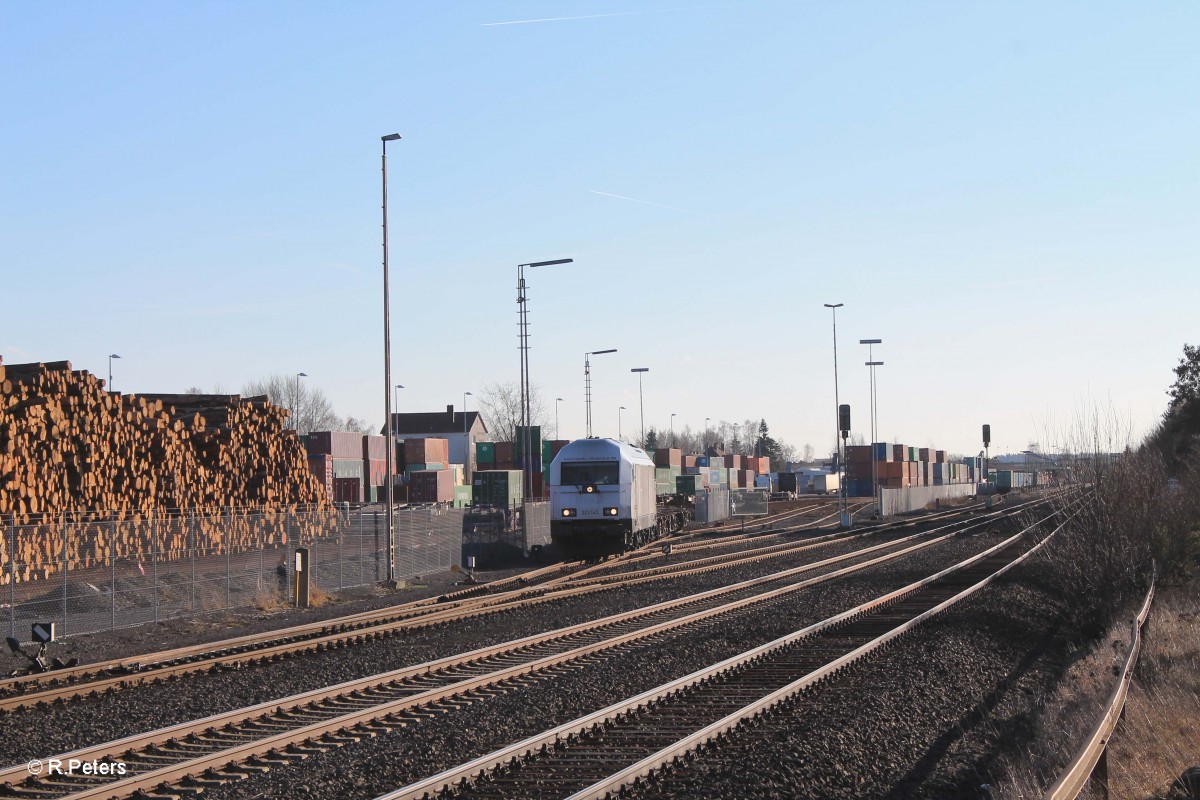 223 143 drückt den 1 Teil des Containerzuges ins ATW Wiesau. 29.01.16