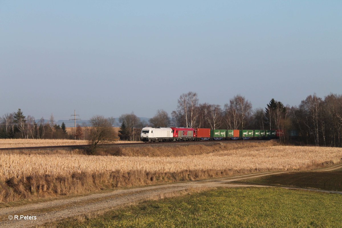 223 144 + 270082 ziehen gemeinsam den Wiesau- Hamburg Containerzug bei Unterthölau. 18.03.16

