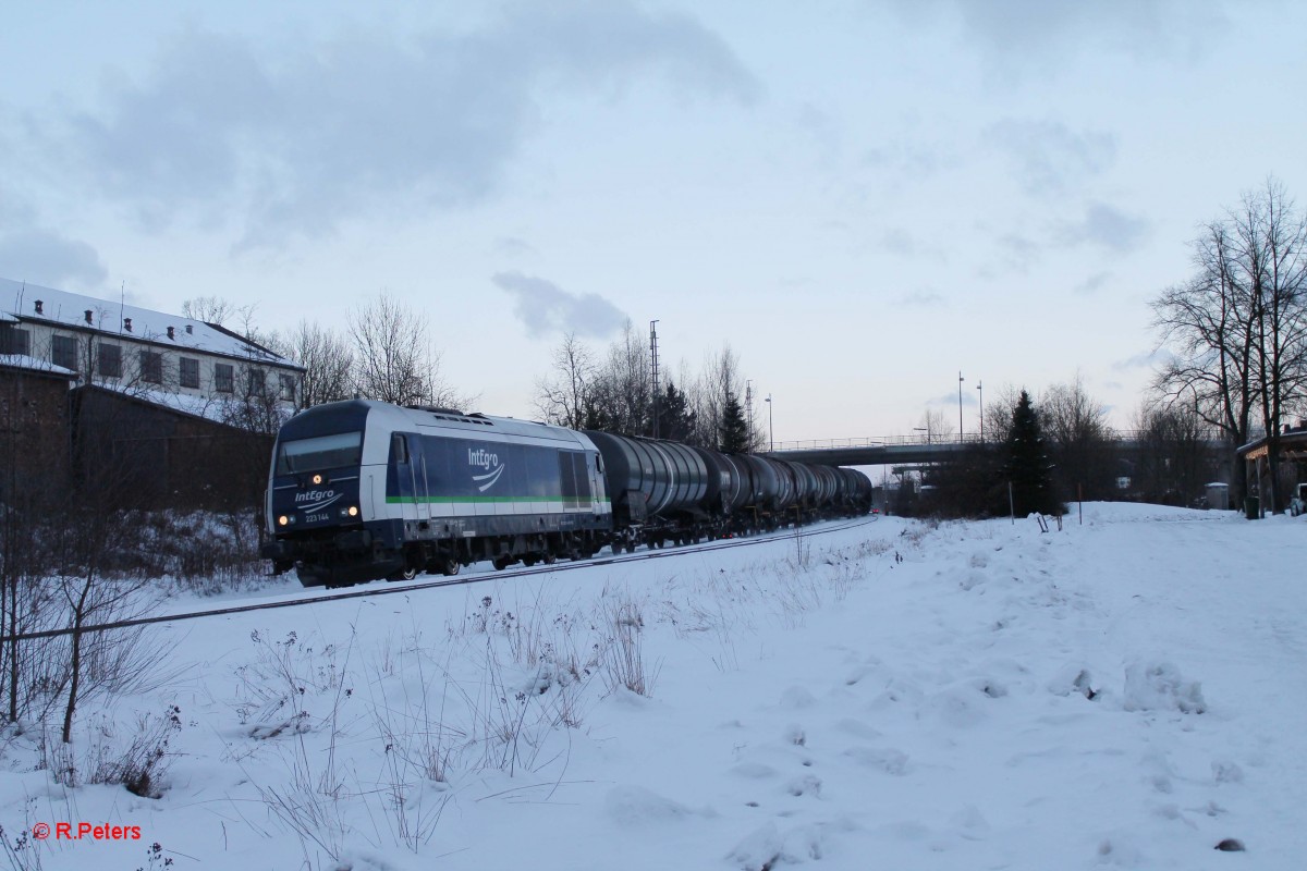 223 144 verlässt Marktredwitz mit dem Kesselzug Cheb - Ingolstadt. 08.02.15