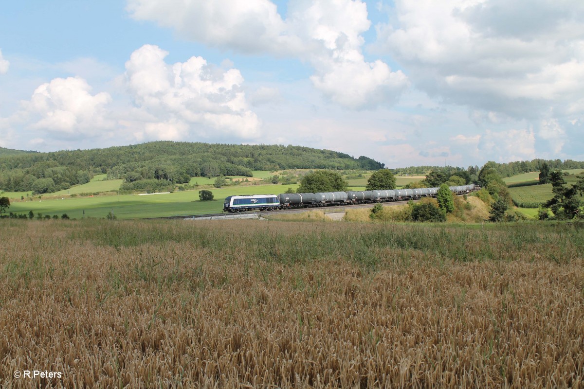 223 152 mit dem Kesselzug München - Cheb bei Lengenfeld. 05.08.14