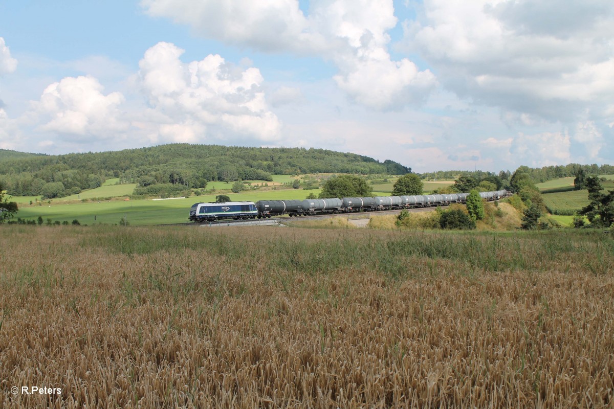 223 152 mit dem Kesselzug München - Cheb bei Lengenfeld. 05.08.14