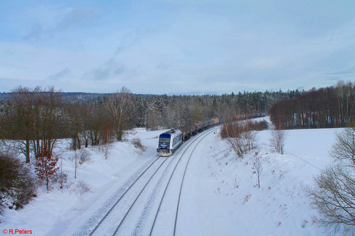 223 152 mit einem Kesselzug zum Hauer nach Weiden West bei Oberteich. 27.01.21