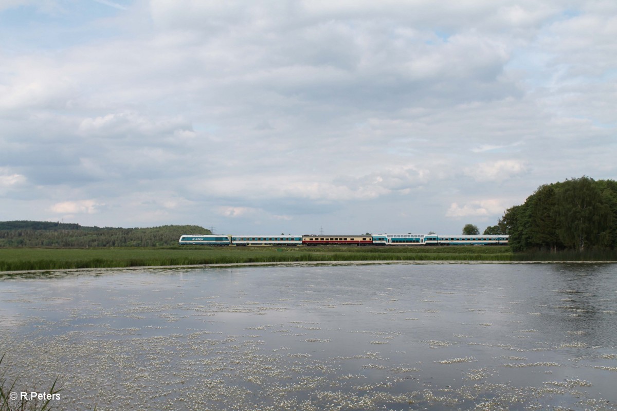 223 zieht bei oberteich den ALX84110 Mnchen - Hof. 16.06.15