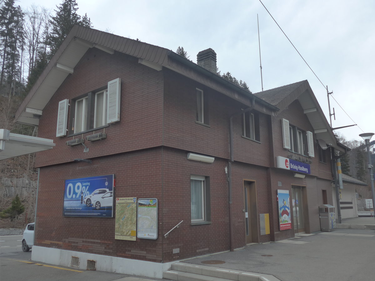 (224'106) - Der Bahnhof Brnig-Hasliberg am 13. Mrz 2021