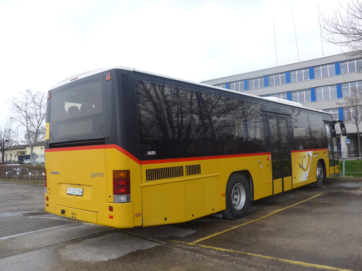 (224'218) - CarPostal Ouest - VD 124'778 - Volvo am 14. Mrz 2021 in Yverdon, Garage