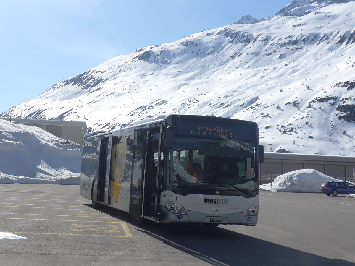 (224'542) - AAGU Altdorf - Nr. 14/UR 9347 - Mercedes am 28. Mrz 2021 in Andermatt, Bahnhofplatz