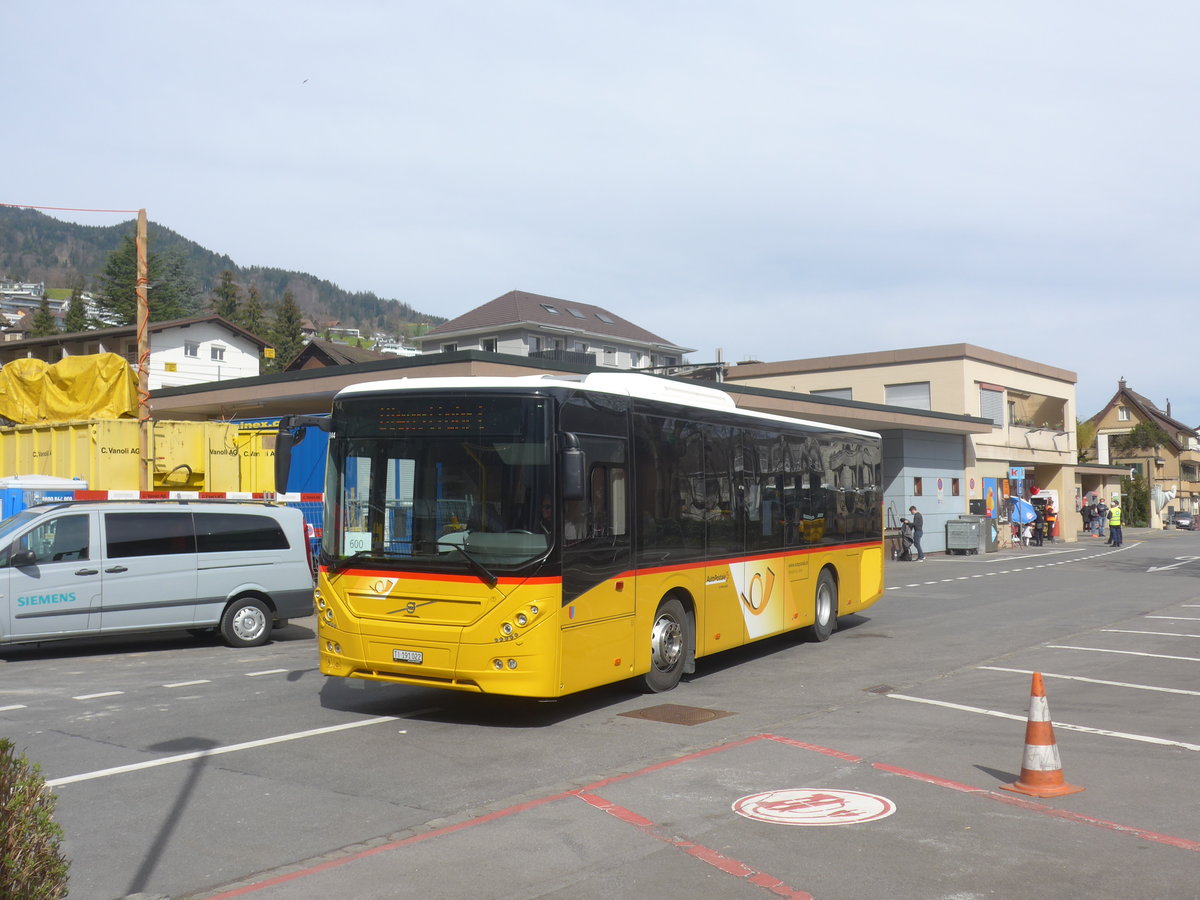 (224'817) - Marchetti, Airolo - TI 191'022 - Volvo am 5. April 2021 beim Bahnhof Hergiswil