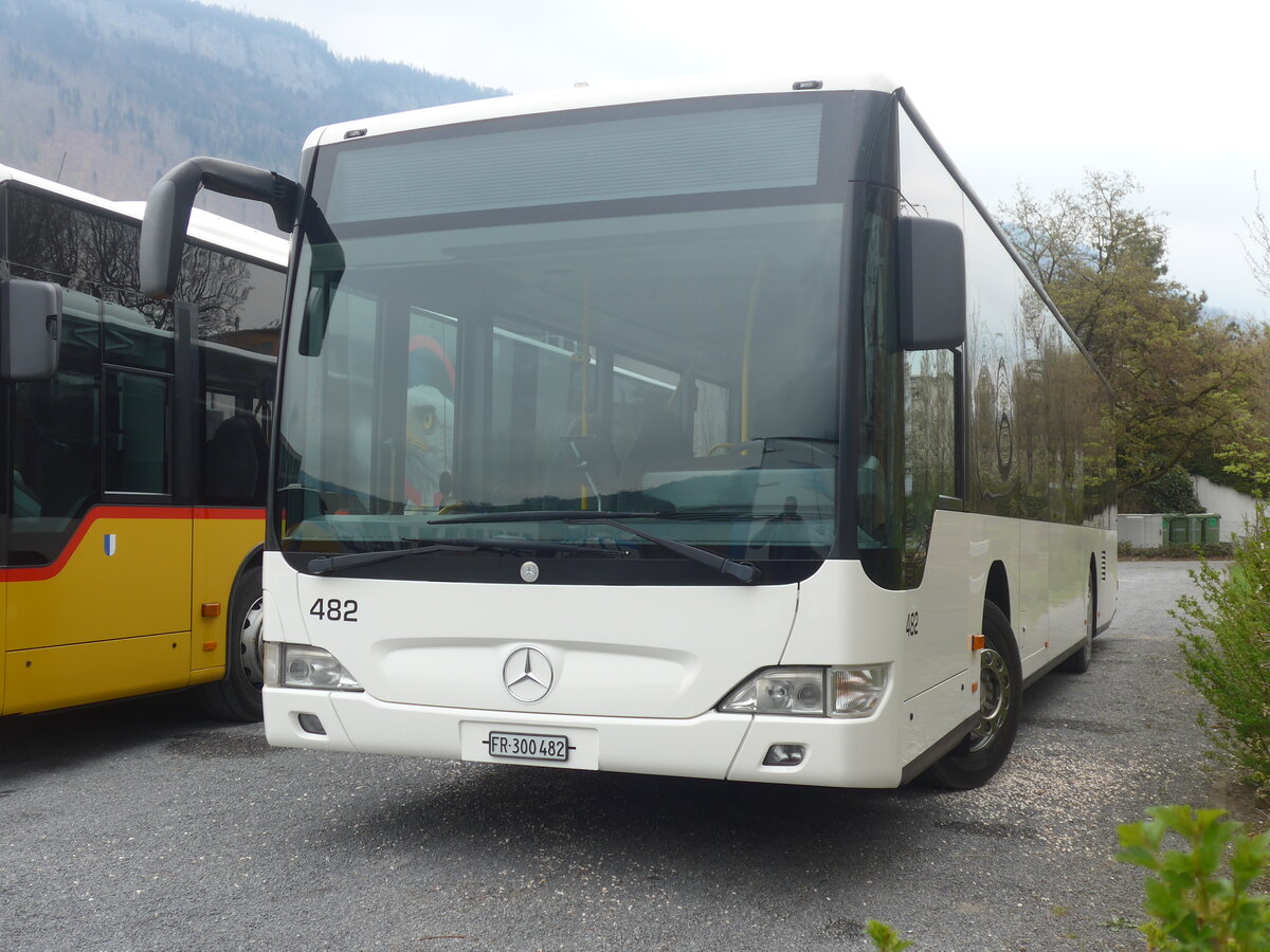 (225'077) - Intertours, Domdidier - Nr. 482/FR 300'482 - Mercedes (ex PostAuto Bern Nr. 9; ex Klopfstein, Laupen Nr. 9) am 18. April 2021 in Stans, Parkplatz Turmatt