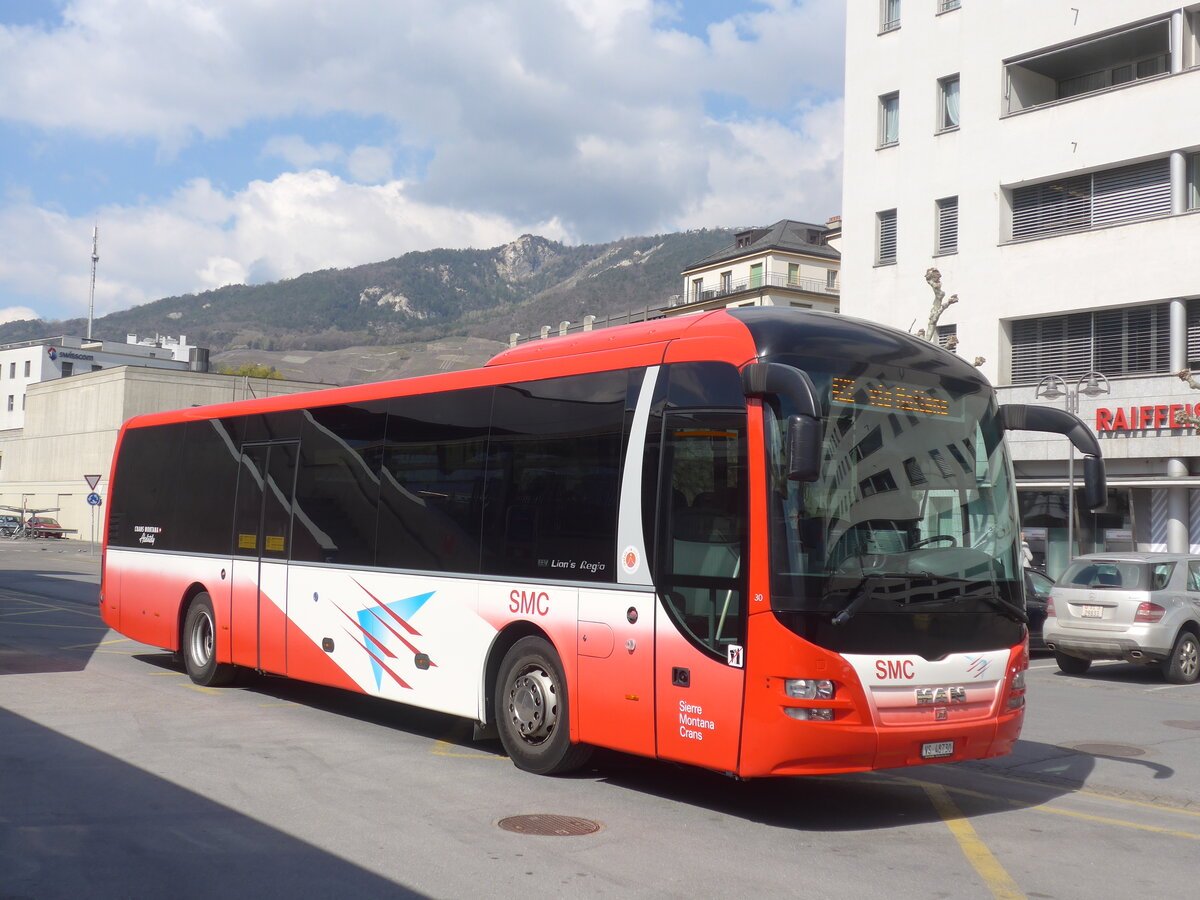 (225'109) - SMC Montana - Nr. 30/VS 48'730 - MAN am 19. April 2021 beim Bahnhof Sierre