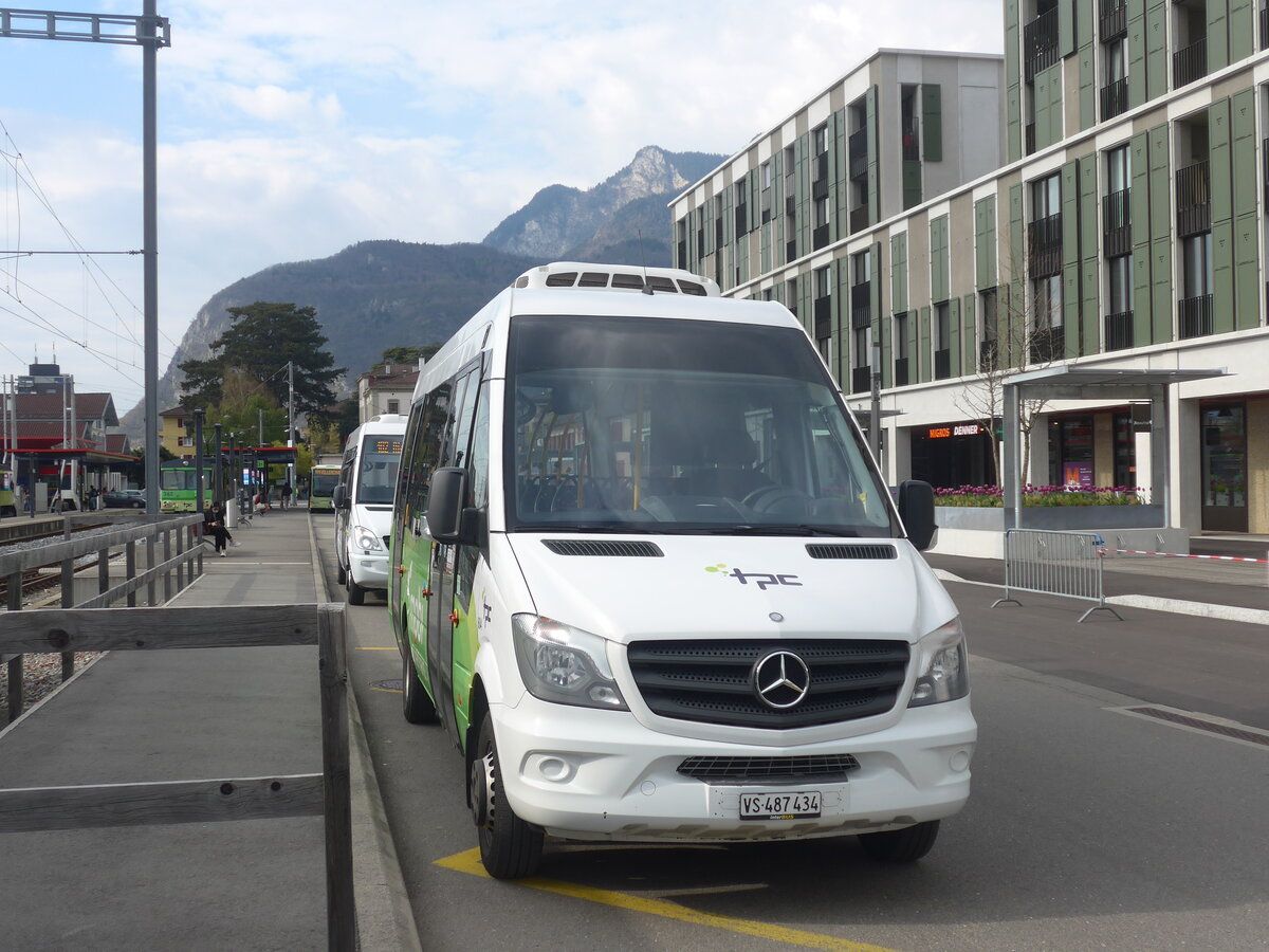 (225'169) - TPC Aigle - Nr. 604/VS 487'434 - Mercedes am 19. April 2021 beim Bahnhof Aigle