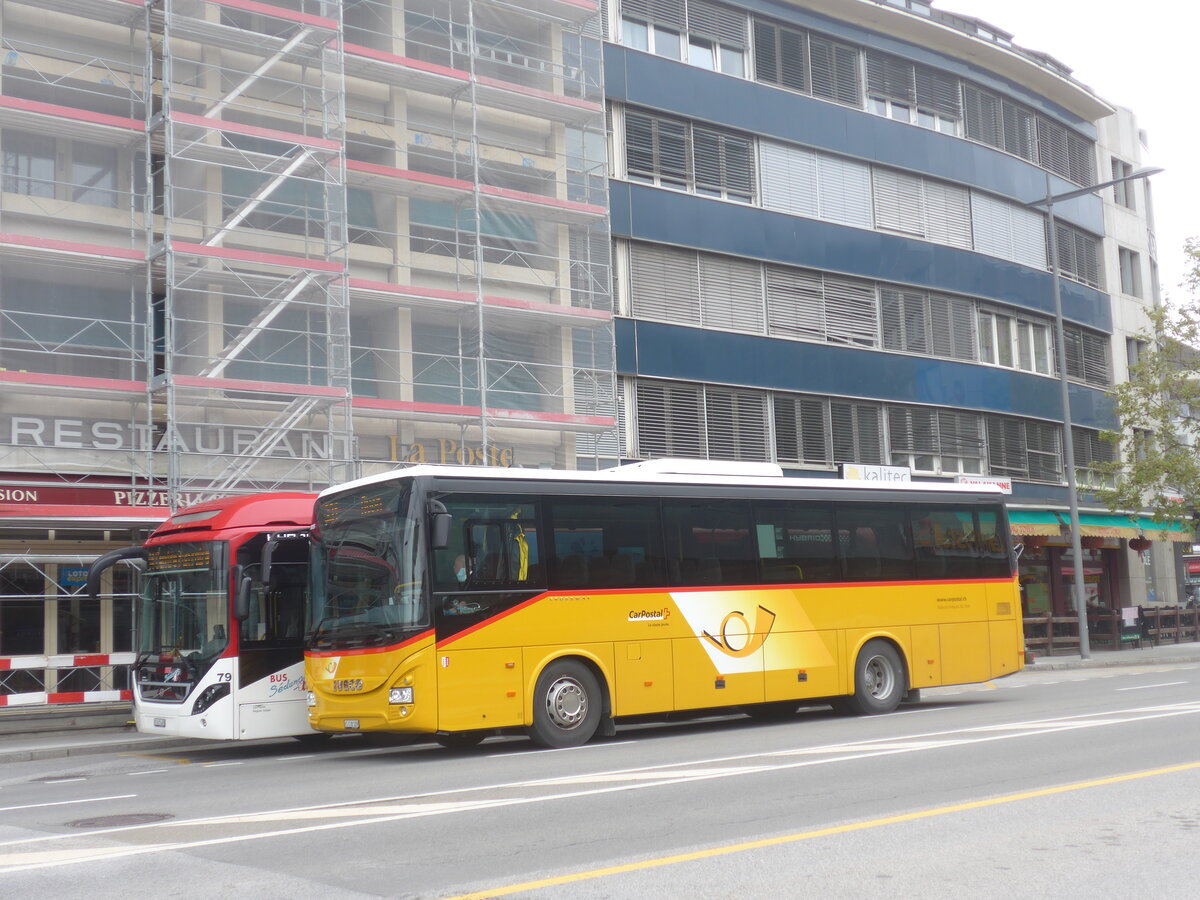 (225'426) - Evquoz, Erde - VS 138'188 - Iveco am 1. Mai 2021 beim Bahnhof Sion