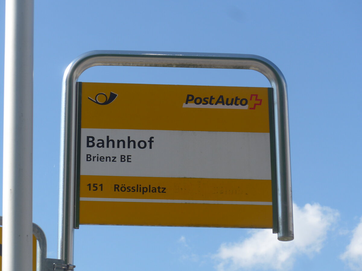 (225'827) - PostAuto-Haltestelle - Brienz BE, Bahnhof - am 11. Juni 2021