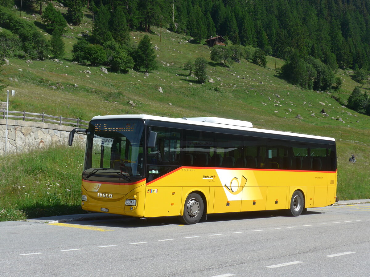 (226'097) - PostAuto Bern - BE 474'688 - Iveco am 3. Juli 2021 beim Bahnhof Oberwald