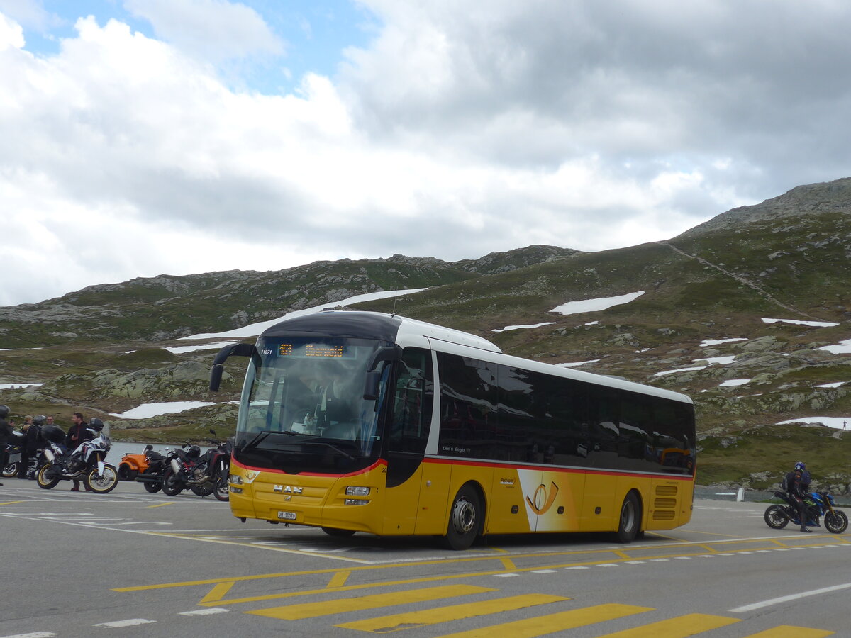 (226'285) - PostAuto Zentralschweiz - Nr. 20/OW 10'070 - MAN (ex Dillier, Sarnen Nr. 20) am 10. Juli 2021 in Grimsel, Passhhe