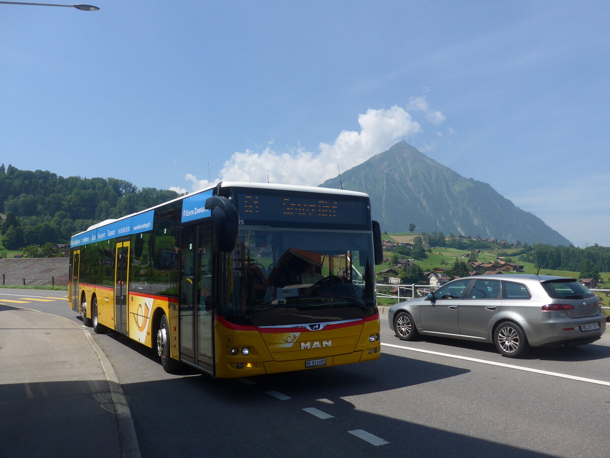 (226'648) - PostAuto Bern - BE 811'692 - MAN am 21. Juli 2021 in Krattigen, Post