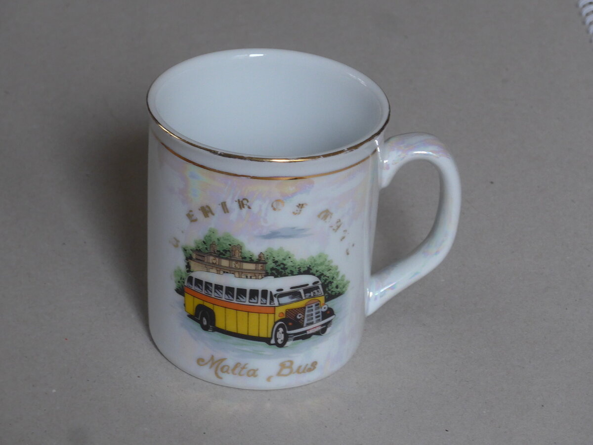 (226'827) - Tasse  mit Malta-Bus am 31. Juli 2021 in Thun