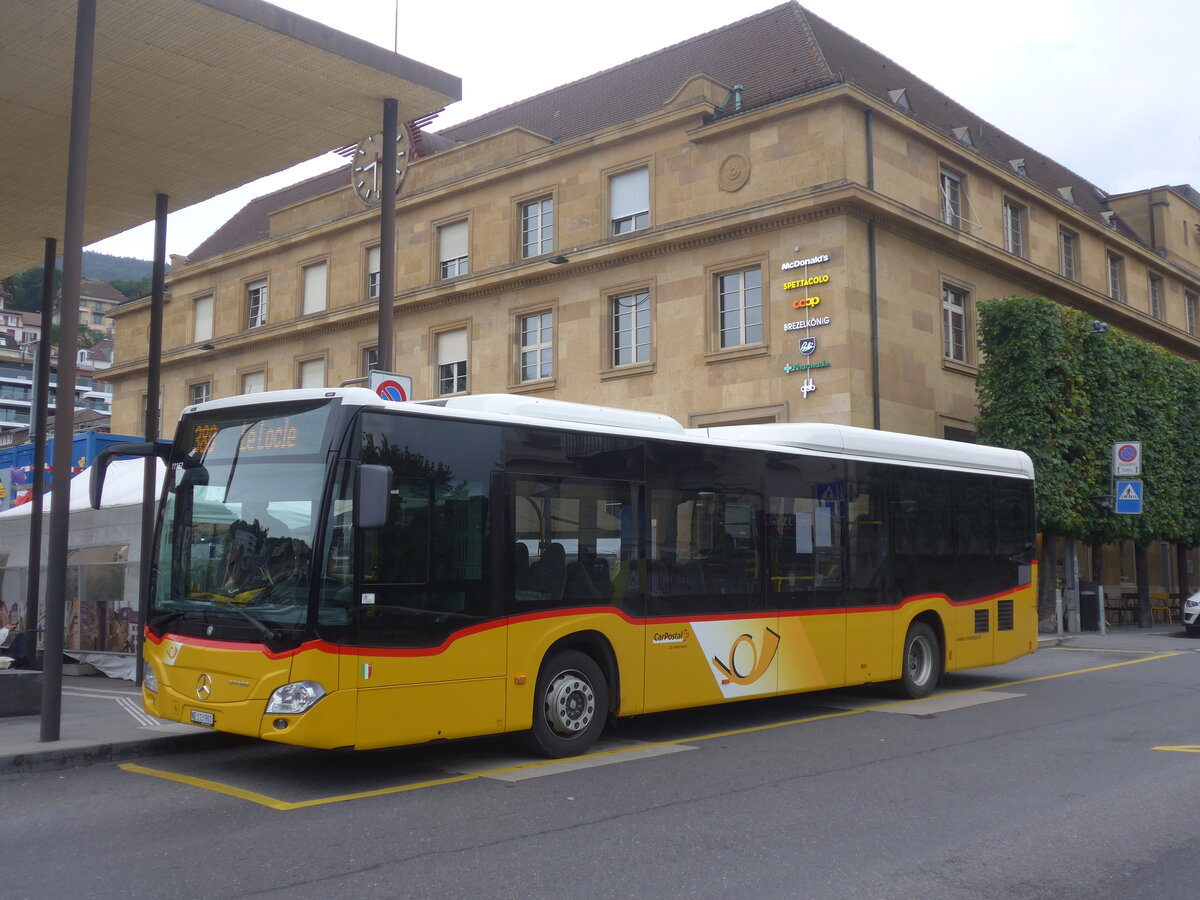 (226'831) - CarPostal Ouest - NE 113'901 - Mercedes am 1. August 2021 beim Bahnhof Neuchtel