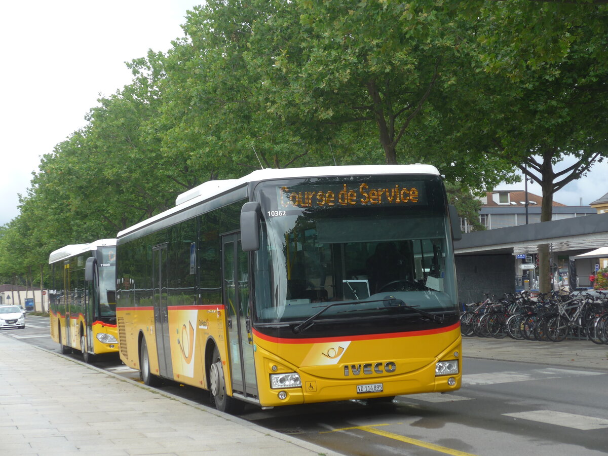 (226'916) - CarPostal Ouest - VD 114'895 - Iveco am 1. August 2021 beim Bahnhof Yverdon