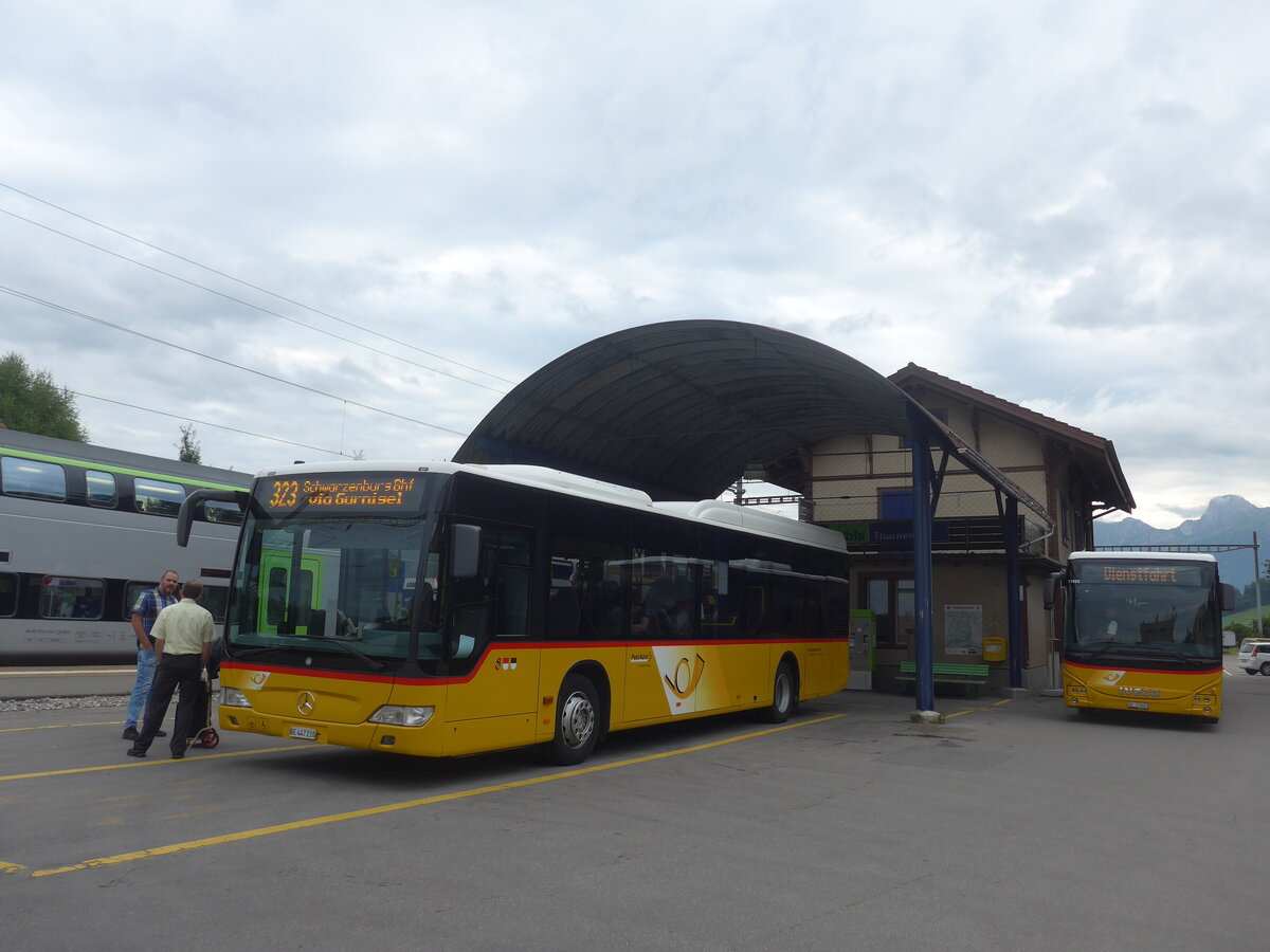 (227'002) - Engeloch, Riggisberg - Nr. 10/BE 447'210 - Mercedes am 7. August 2021 beim Bahnhof Thurnen